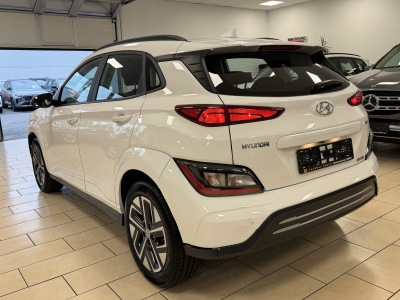 Hyundai KONA Select Elektro 2WD*ACC*R-Cam*CarPlay*SHZ*