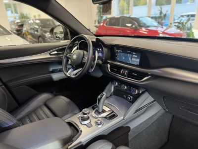 Alfa Romeo Stelvio Veloce*Q4*Sport*Harman/Kardon*Leder*ACC