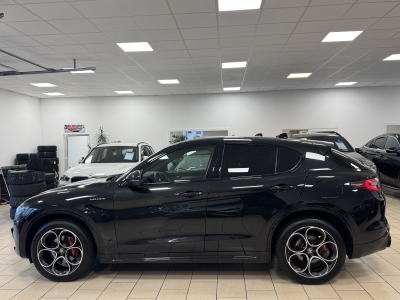 Alfa Romeo Stelvio Veloce*Q4*Sport*Harman/Kardon*Leder*ACC