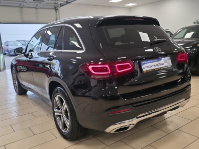 Mercedes-Benz GLC 220 d 4Matic*R-Cam*LED*Navi*TeiLeder*CarPlay