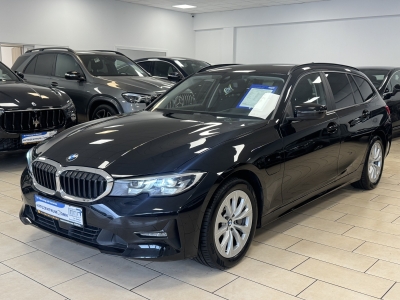 BMW 330 e Advantage*LED*AHK*ACC*HUD*Navigation*SHZ*