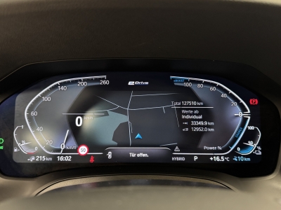 BMW 330 e Advantage*LED*AHK*ACC*HUD*Navigation*SHZ*