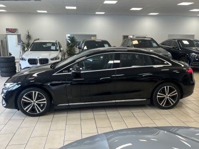 Mercedes-Benz EQE 300 Leder*Memory*R-Cam*ACC*Navi*LED*AHK*SHZ*