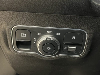 Mercedes-Benz GLB 200 d*TeiLeder*SHZ*Navi*PDC*LED*KlimaAuto*