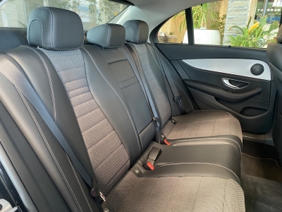 Mercedes-Benz E 300 Avantgarde WideScreen LED R.Cam Navi SHZ 