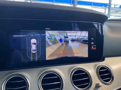Mercedes-Benz E 300 Avantgarde WideScreen LED R.Cam Navi SHZ 
