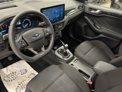 Ford Focus ST-Line*HUD*LED*Navi*CarPlay*WinterPacket*