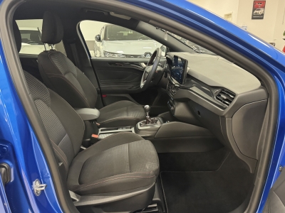 Ford Focus ST-Line*HUD*LED*Navi*CarPlay*WinterPacket*