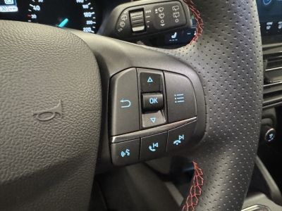 Ford Focus ST-Line*HUD*LED*Navi*CarPlay*WinterPacket*