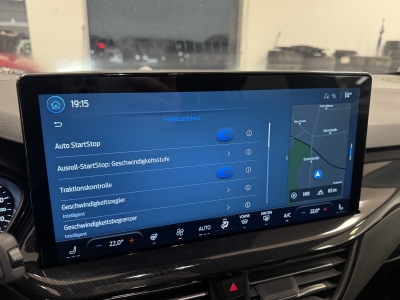 Ford Focus ST-Line*HUD*LED*Navi*CarPlay*WinterPacket*