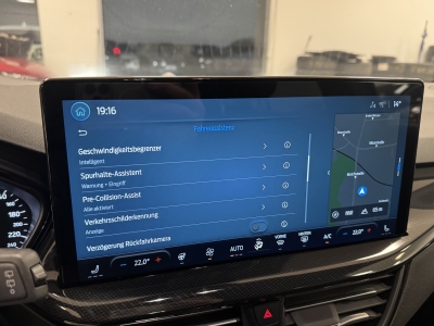 Ford Focus ST-Line*HUD*LED*Navi*CarPlay*WinterPacket*