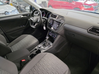 VW Tiguan Life 4Motion*AHK*Navi*LED*360°Cam*ACC*SHZ