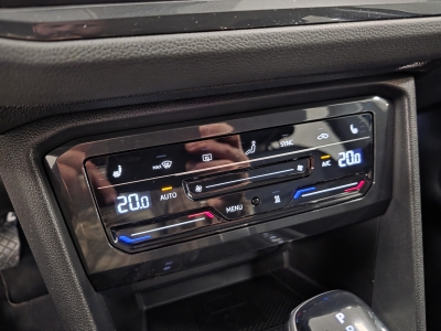 VW Tiguan Life 4Motion*AHK*Navi*LED*360°Cam*ACC*SHZ