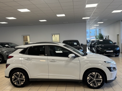 Hyundai KONA Edition 30+ 2WD*Navi*R-Cam*CarPlay*SOH100%*