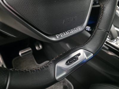 Peugeot 3008 Hybrid 225 GT*Pano*ACC*R-Cam*CarPlay*SHZ*