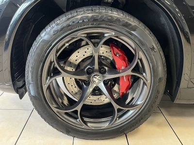 Alfa Romeo Stelvio Quadrifoglio Pano*Memory*R-Cam*AWD*1Hand