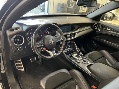 Alfa Romeo Stelvio Quadrifoglio Pano*Memory*R-Cam*AWD*1Hand
