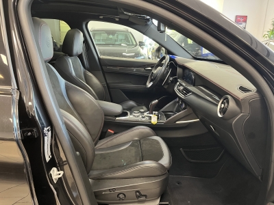 Alfa Romeo Stelvio Quadrifoglio Pano*Memory*R-Cam*AWD*1Hand