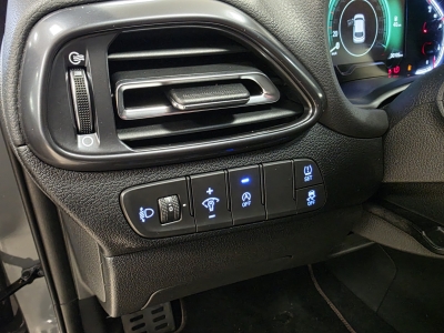 Hyundai i30 N Line*LED*Navi*TeiLeder*Panorama*CarPlay*1H