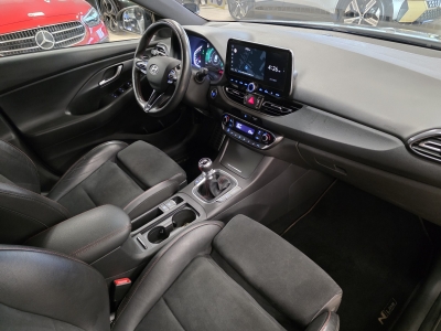 Hyundai i30 N Line*LED*Navi*TeiLeder*Panorama*CarPlay*1H