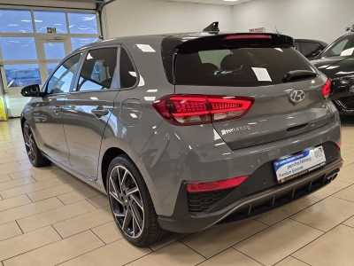 Hyundai i30 N Line*LED*Navi*TeiLeder*Panorama*CarPlay*1H