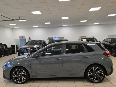 Hyundai i30 N Line*LED*Navi*TeiLeder*Panorama*CarPlay*1H