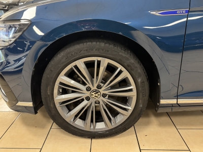 VW Passat GTE*Pano*Winter-Paket*LED*Navi*PDC*Ergo*