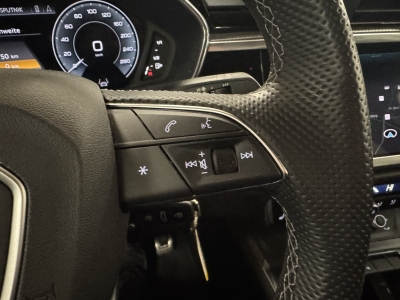 Audi Q3 45 TFSI e S-Line*LED*R-Cam*CarPlay*TeiLeder*