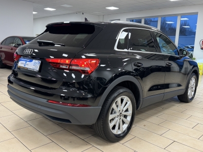 Audi Q3 45 TFSI e S-Line*LED*R-Cam*CarPlay*TeiLeder*