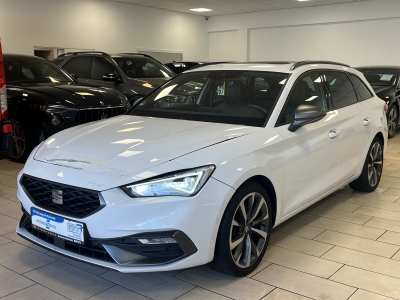 Seat Leon eTSI FR-Line Navi*CarPlay*ACC*R-Cam*1H*Pano