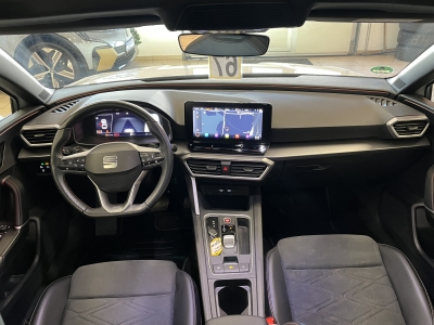 Seat Leon eTSI FR-Line Navi*CarPlay*ACC*R-Cam*1H*Pano