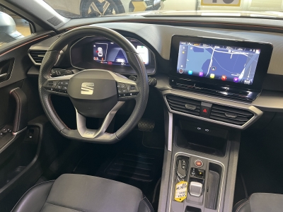 Seat Leon eTSI FR-Line Navi*CarPlay*ACC*R-Cam*1H*Pano