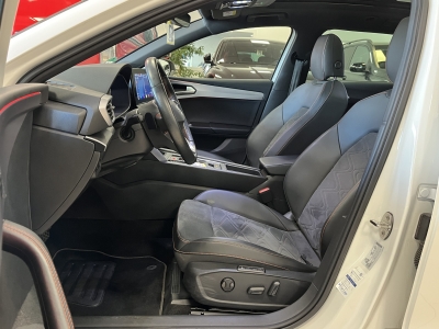 Seat Leon eTSI FR-Line Navi*CarPlay*ACC*R-Cam*1H*Pano