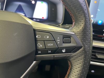 Seat Leon eTSI FR-Line Navi*CarPlay*ACC*R-Cam*1H*Pano