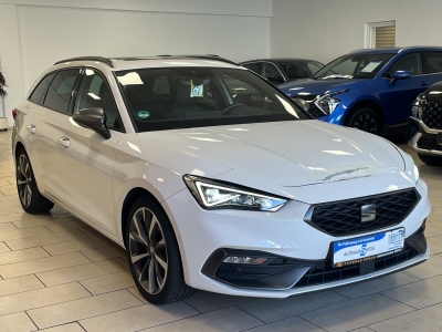Seat Leon eTSI FR-Line Navi*CarPlay*ACC*R-Cam*1H*Pano