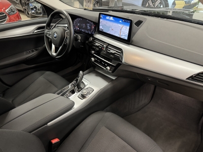 BMW 530 d*xDrive*SHZ*LED*Navi*HUD*R.Cam*ACC*AHK*