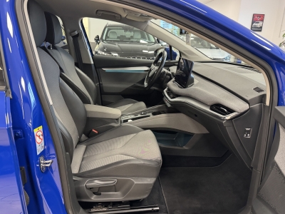 Skoda Enyaq 60 Loft*LED*AHK*CarPlay*Navi*R-Cam*SHZ*ACC*