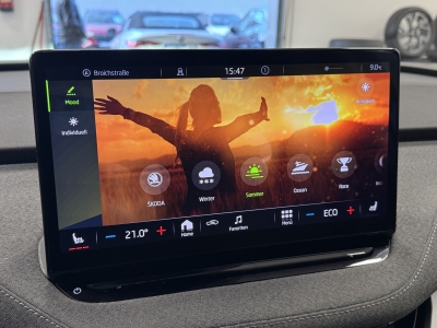 Skoda Enyaq 60 Loft*LED*AHK*CarPlay*Navi*R-Cam*SHZ*ACC*