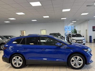 Skoda Enyaq 60 Loft*LED*AHK*CarPlay*Navi*R-Cam*SHZ*ACC*