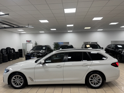 BMW 530 d xDrive*AHK*ACC*CarPlay*LED*Navi*R-Cam*SHZ*