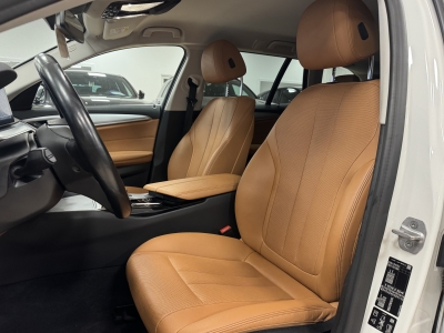 BMW 530 d xDrive*AHK*ACC*CarPlay*LED*Navi*R-Cam*SHZ*