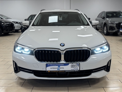 BMW 530 d xDrive*AHK*ACC*CarPlay*LED*Navi*R-Cam*SHZ*