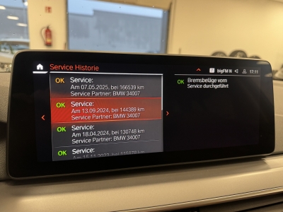 BMW 530 d xDrive*AHK*ACC*CarPlay*LED*Navi*R-Cam*SHZ*