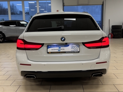 BMW 530 d xDrive*AHK*ACC*CarPlay*LED*Navi*R-Cam*SHZ*