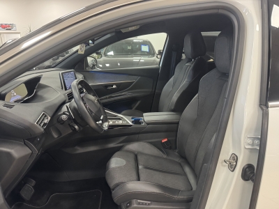 Peugeot 5008 GT-Line*R-Cam*5-Sitzer*Navi*TeiLeder*AHK*1H