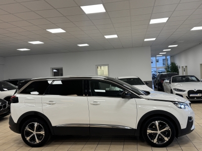 Peugeot 5008 GT-Line*R-Cam*5-Sitzer*Navi*TeiLeder*AHK*1H