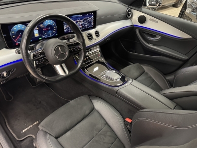 Mercedes-Benz E 300 de*AMG-Line*Night-Paket*Pano*LED*R-Cam*SHZ