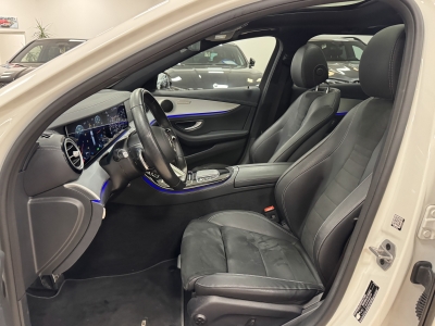 Mercedes-Benz E 300 de*AMG-Line*Night-Paket*Pano*LED*R-Cam*SHZ