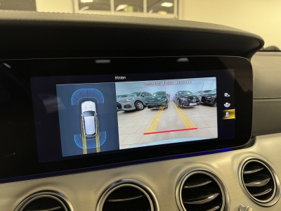 Mercedes-Benz E 300 de*AMG-Line*Night-Paket*Pano*LED*R-Cam*SHZ