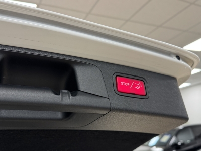 Mercedes-Benz E 300 de*AMG-Line*Night-Paket*Pano*LED*R-Cam*SHZ